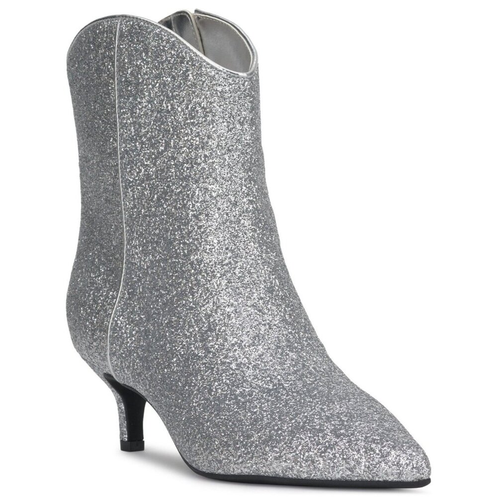 On 34th Aatira Tulip Booties